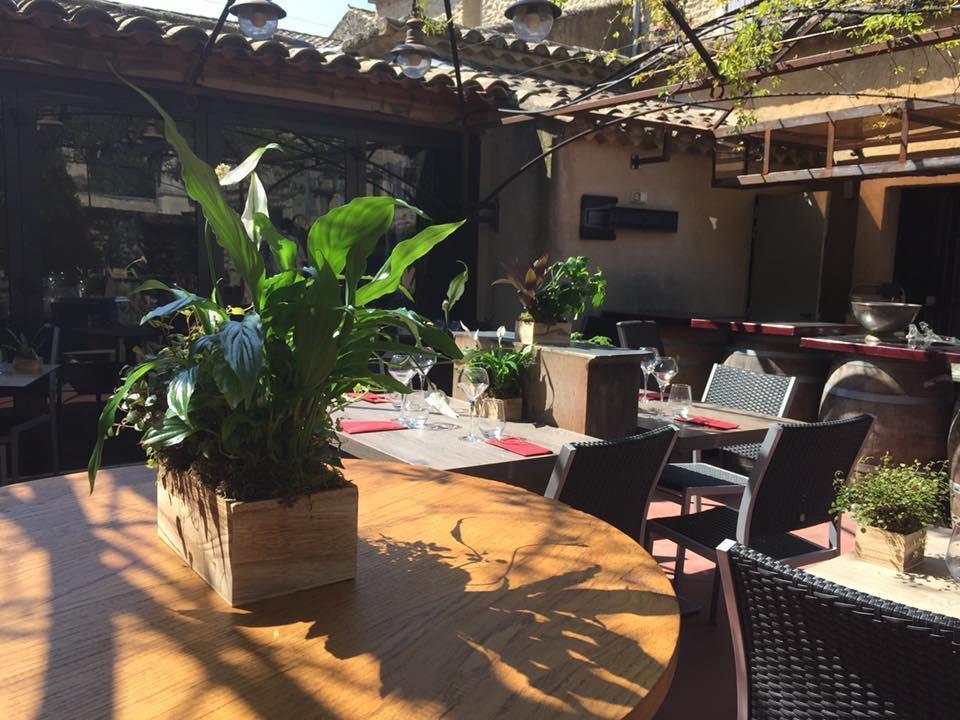 Le Vieux Bistrot Hotell Cabrières-dʼAvignon Exteriör bild