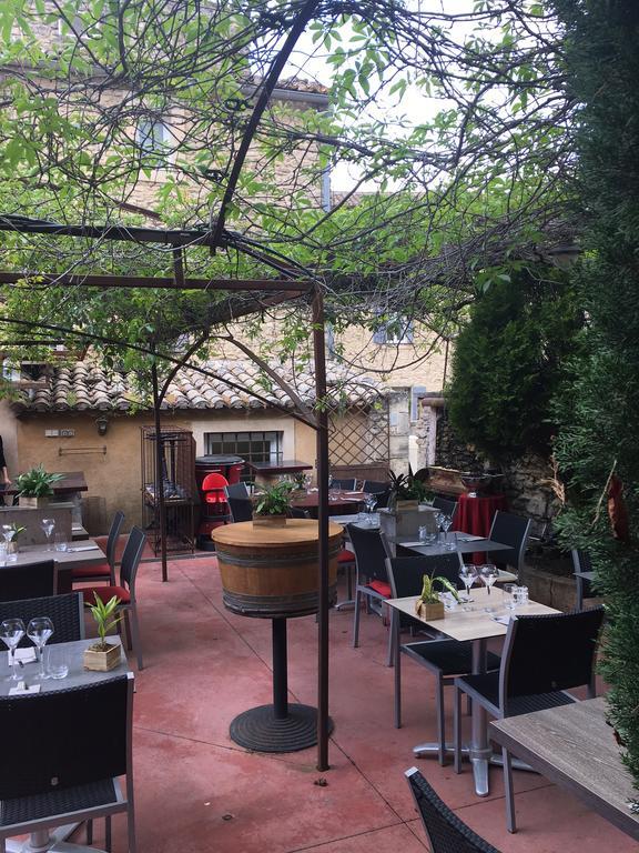 Le Vieux Bistrot Hotell Cabrières-dʼAvignon Exteriör bild