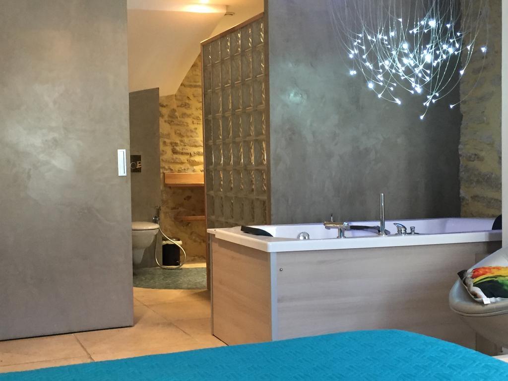 Le Vieux Bistrot Hotell Cabrières-dʼAvignon Exteriör bild