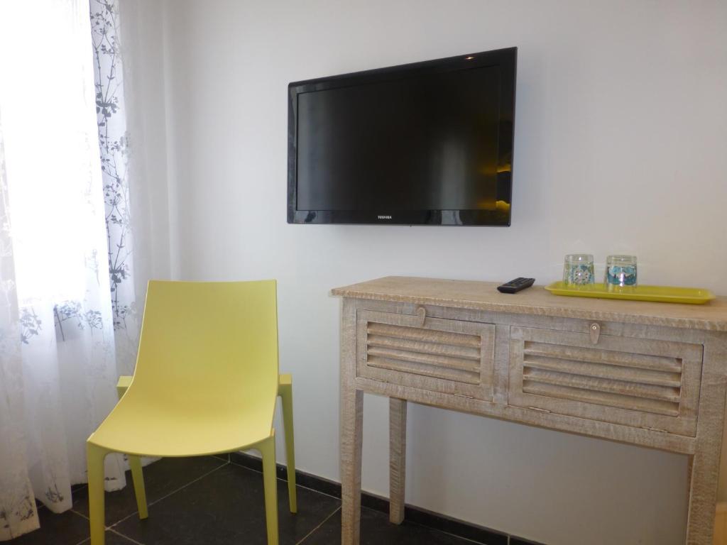 Le Vieux Bistrot Hotell Cabrières-dʼAvignon Rum bild