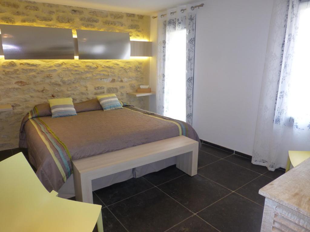 Le Vieux Bistrot Hotell Cabrières-dʼAvignon Rum bild