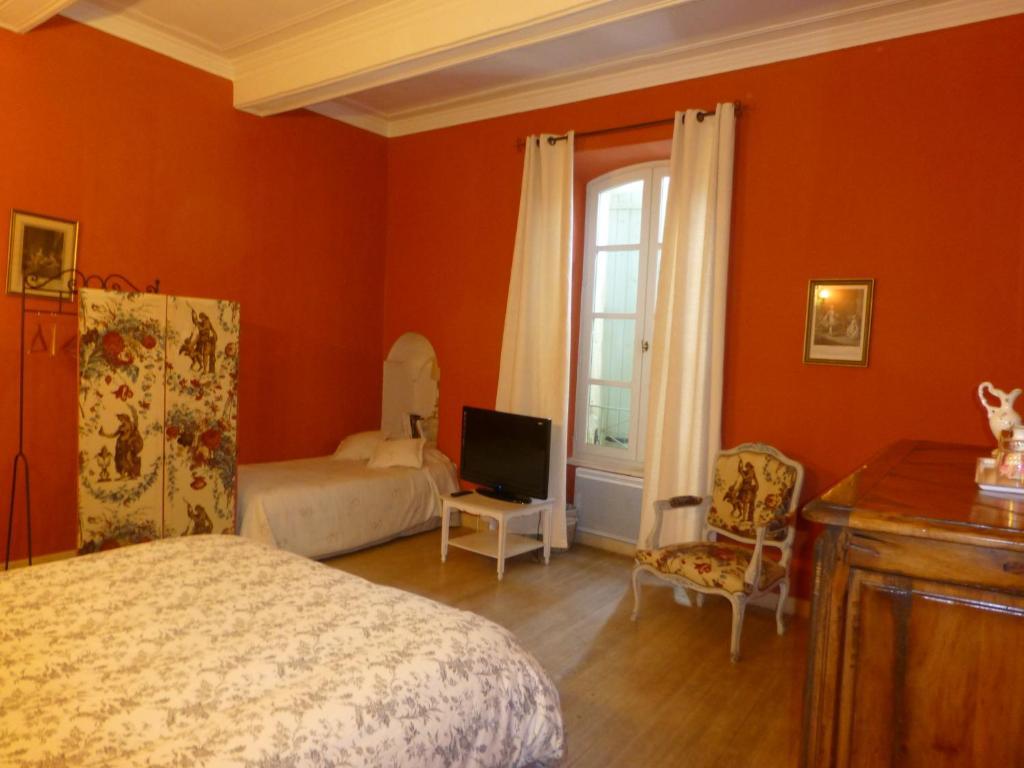 Le Vieux Bistrot Hotell Cabrières-dʼAvignon Rum bild