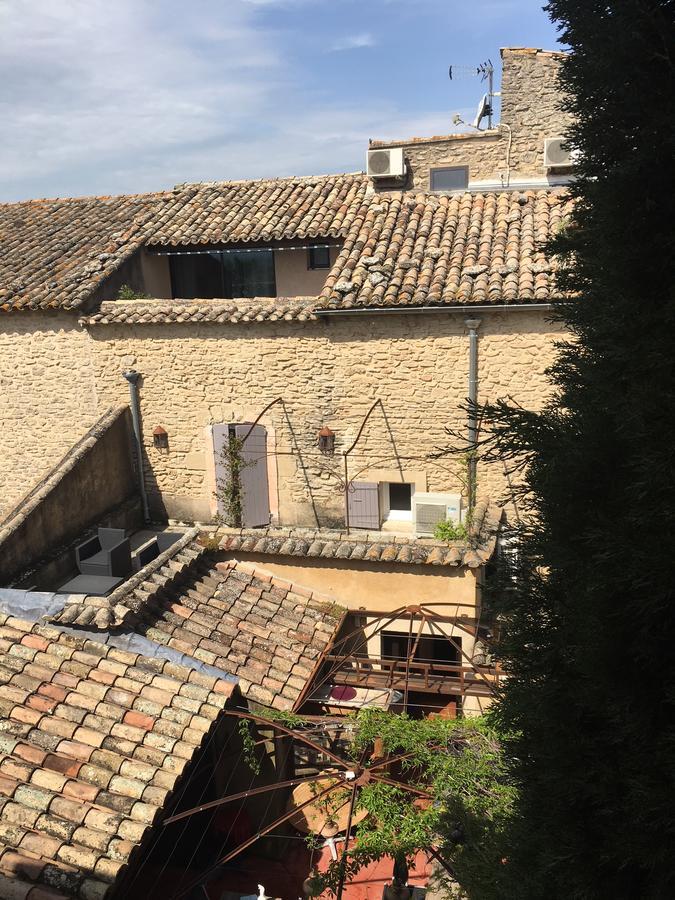 Le Vieux Bistrot Hotell Cabrières-dʼAvignon Exteriör bild