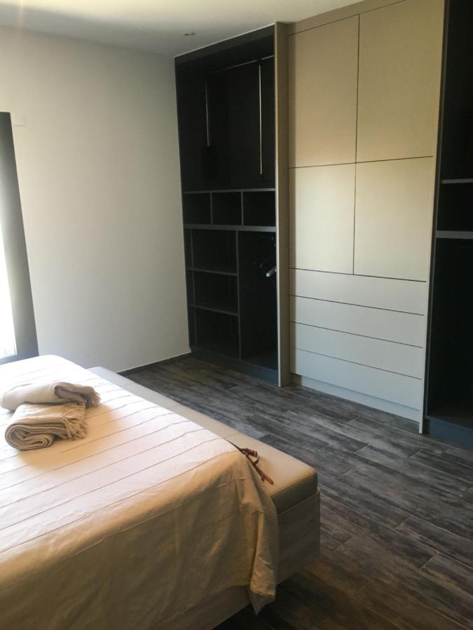 Le Vieux Bistrot Hotell Cabrières-dʼAvignon Exteriör bild